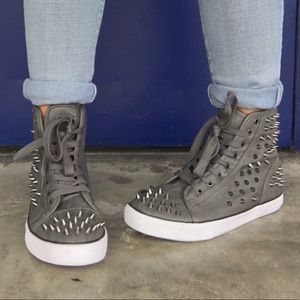 Grey spiked high top keds